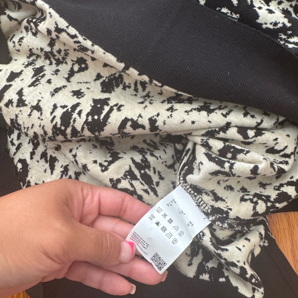 Hugo Boss Black and Cream Crew Neck Sweater